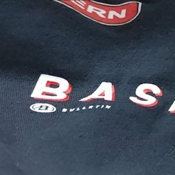 VTG 1990s NBA Toronto Raptors Basketball Tee Size (XL) - Picture 6 of 6